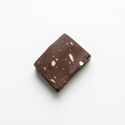 Turrón de chocolate con nougat (bocado)
