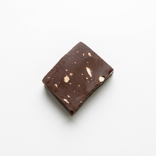 Turrón de chocolate con nougat (bocado)